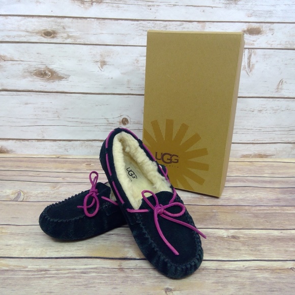 UGG Other - UGG Girl's size 2 Fleece Slippers EUC